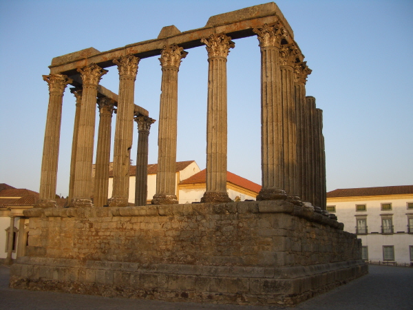 Évora