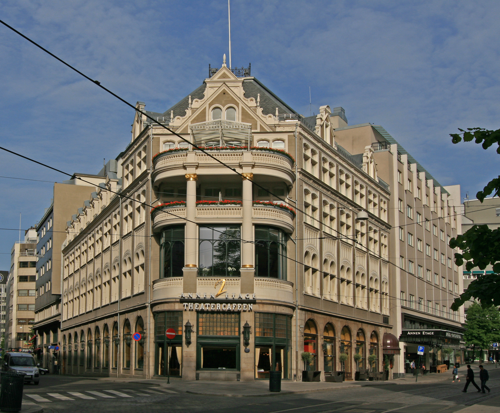 Para promover os vinhos portugueses neste importante mercado nórdico, a ViniPortugal organiza a Prova Anual no próximo dia 13 de Outubro, no Hotel Continental, em Oslo, com início pelas 12h. Participam nesta prova cerca de 38 produtores que colocarão em degustação vinhos nacionais procurando conquistar a distribuição, importadores, jornalistas, Monopólio e Wine Clubs.