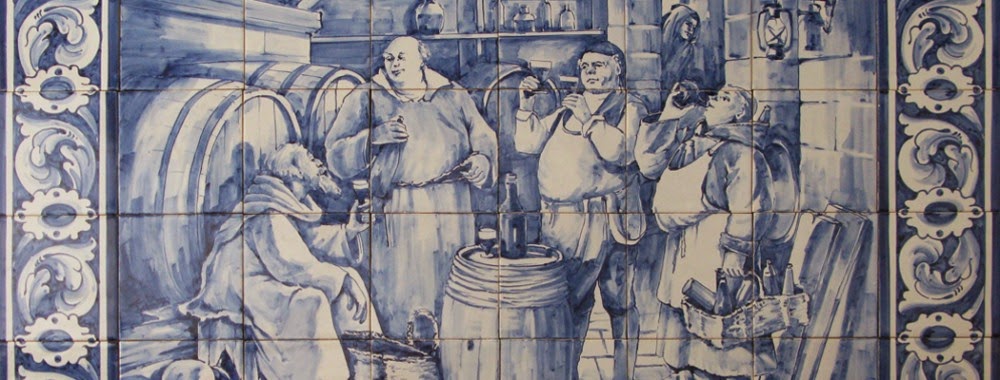 Será talvez oportuno referirem-se aqui os vinhos de "Roda" ou de "Torna Viagem". Se pensarmos quanto tempo demoravam as viagens... Eram, na generalidade, cerca de seis longos meses em que os vinhos se mantinham nas barricas, espalhadas pelos porões das galés, sacudidas pelo balancear das ondas, ou expostos ao sol, ou por vezes até submersas na água dos do fundo dos navio... E o vinho melhorava!