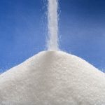 Açúcar - É outro ingrediente que pode prejudicar o vinho. Por isso, para as sobremesas doces, há que escolher um vinho ainda mais doce, como um licoroso, por exemplo.