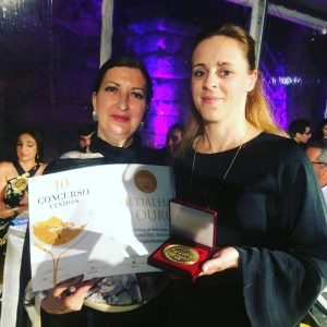 Uma Medalha de ouro para o doispontocinco branco