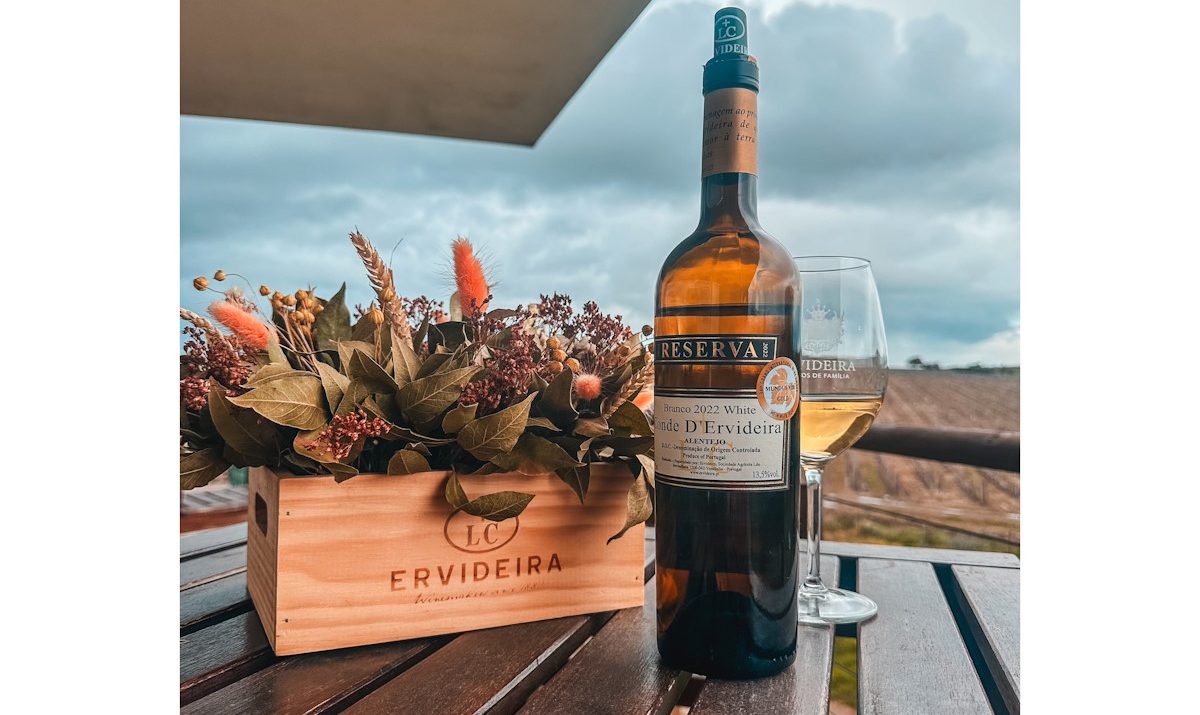 conde-da-ervideira-branco-2022