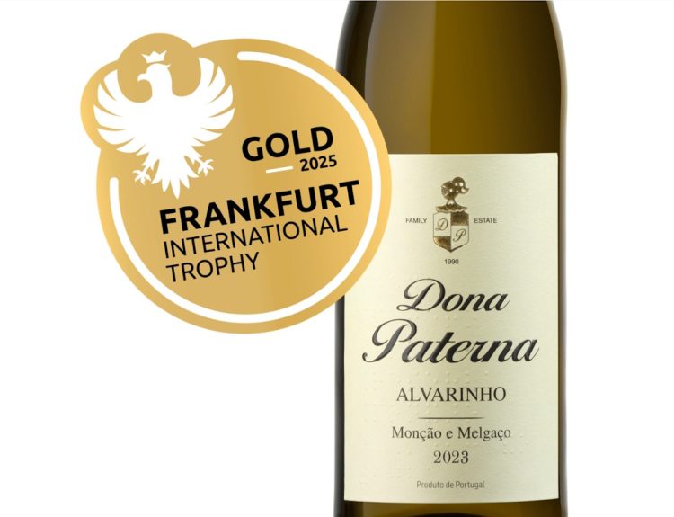 Vinho Dona Paterna Alvarinho 2023