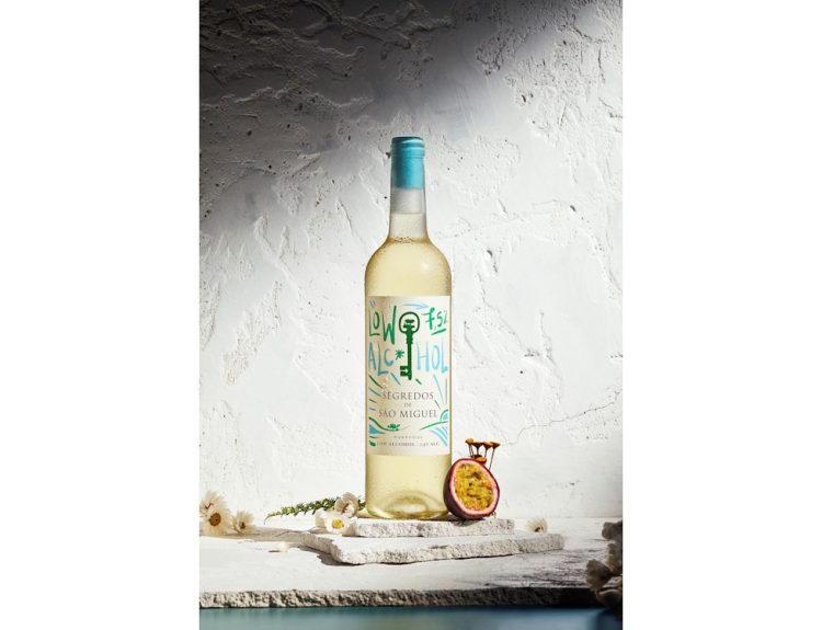 Foto do vinho Segredos de São Miguel 7,5% Branco